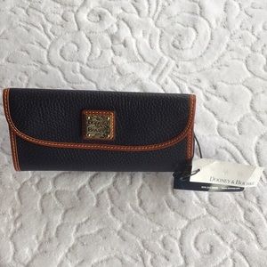 Dooney & Bourke Continental Clutch Wallet